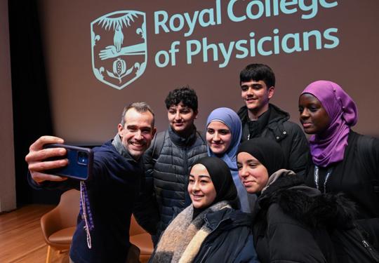 Chris And Xand Van Tulleken Img5 2 (1)